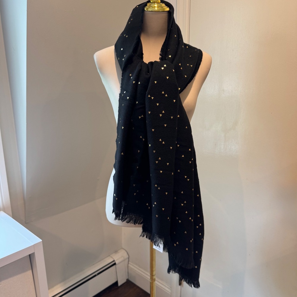Hollister Black Gold Triangle Foil Scarf Wrap Frayed Fringe Accessory | OS NWT